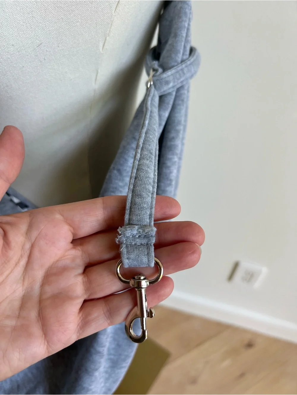 Adjustable Hands Free Pet Sling Carrier Small Dog Cat Hard Bottom Safety Clip